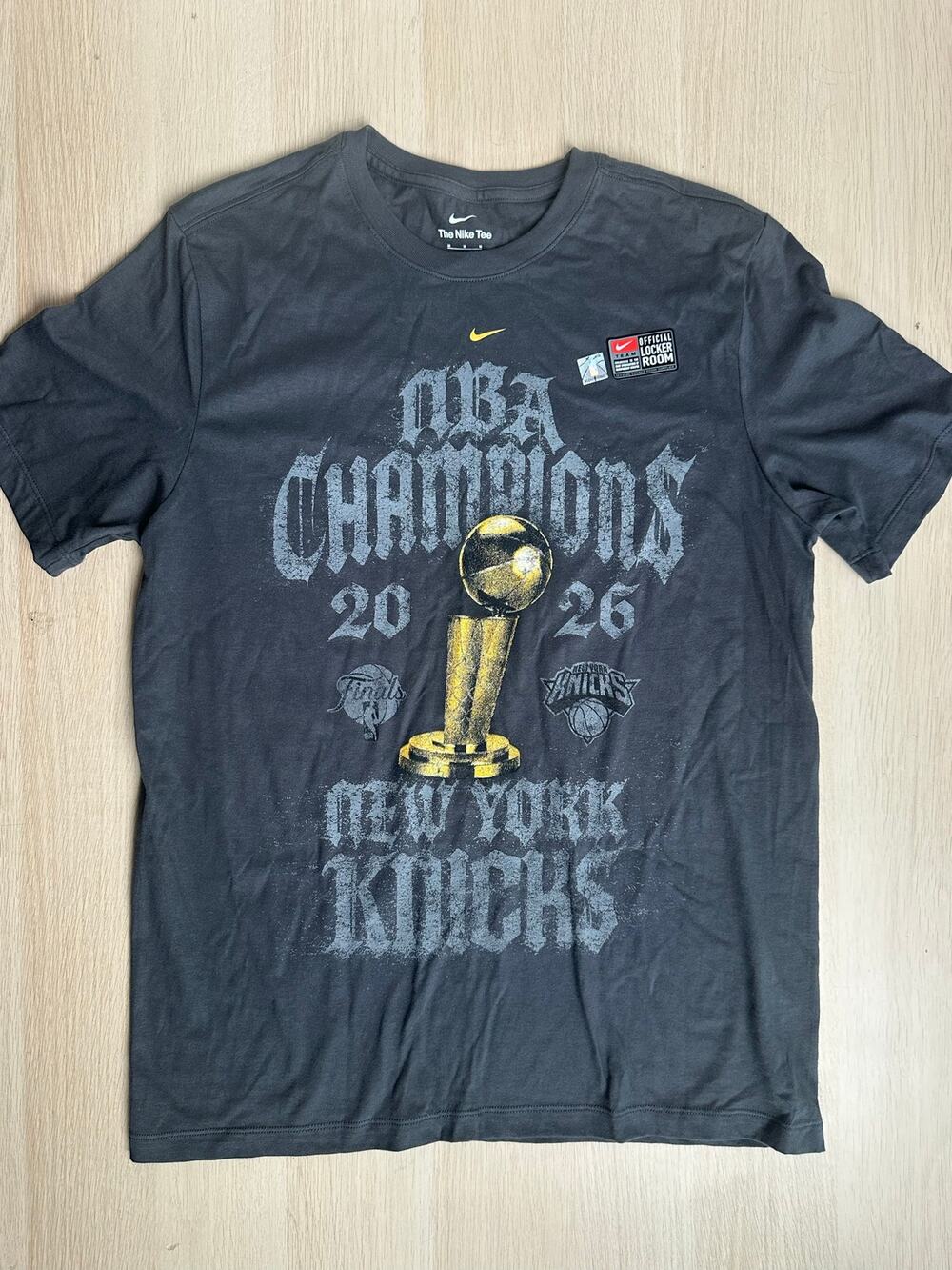 Official Nike x New York Knicks NBA 2026 Championship Grey Tee - Size M - New